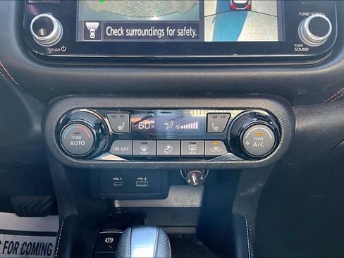 Used 2023 Nissan Kicks SR w/ SR Premium Package FWD image 15