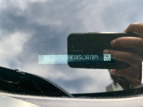 Used 2025 Chevrolet Equinox LT FWD image 29
