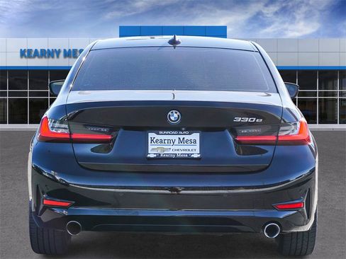 Used 2022 BMW 330e 330e iPerformance w/ Premium Package image 5