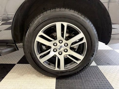 Used 2024 Ford Expedition Limited image 13