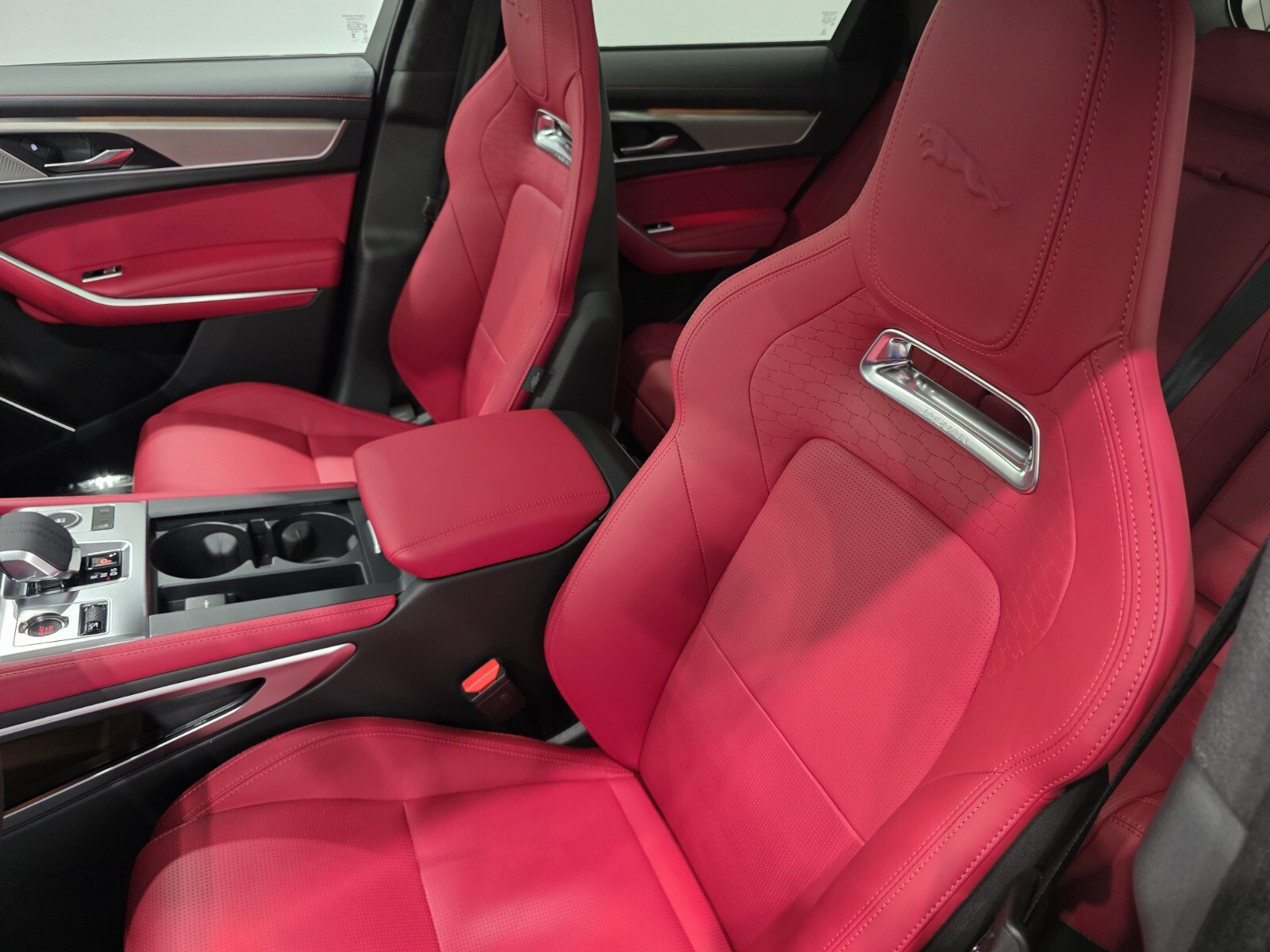 New 2026 Jaguar F-PACE R-Dynamic S AWD/4WD image 8