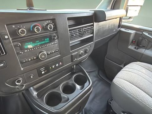 Used 2019 Chevrolet Express 3500 w/ Power Convenience Package RWD image 23