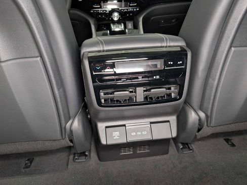 Used 2025 Acura MDX SH-AWD w/ Technology Package image 22