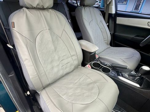 Used 2018 Toyota Corolla LE w/ Carpet Mat Package (TMS) FWD image 14