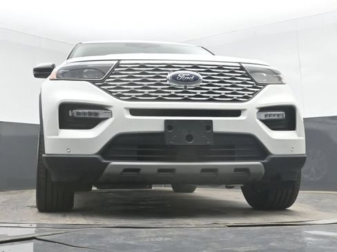 Used 2022 Ford Explorer Platinum w/ Equipment Group 601A AWD/4WD image 49