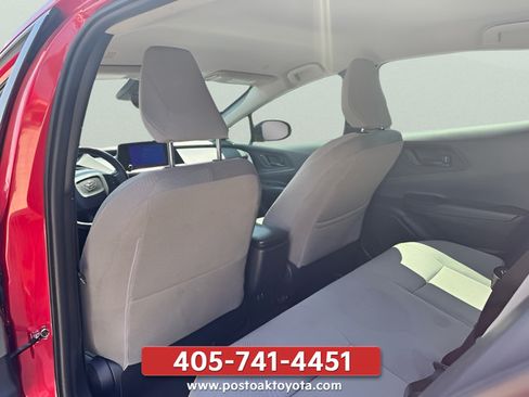 Used 2026 Toyota Prius LE FWD image 26