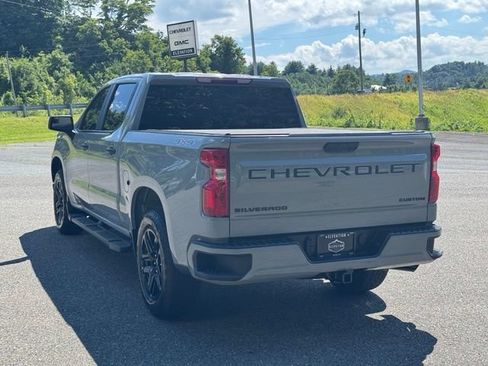 Used 2025 Chevrolet Silverado 1500 Custom w/ Turbomax Blackout Package AWD/4WD image 5
