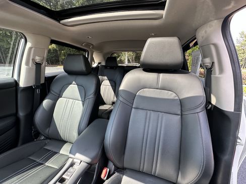 Used 2025 Honda HR-V EX-L image 8