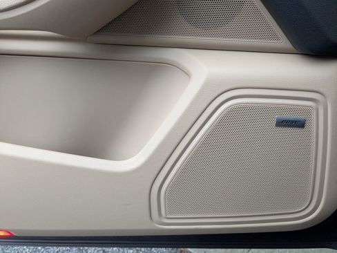 New 2026 Porsche Macan image 14