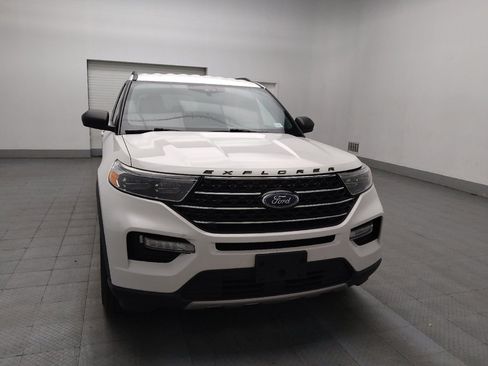 Used 2020 Ford Explorer XLT w/ Equipment Group 202A AWD/4WD image 14
