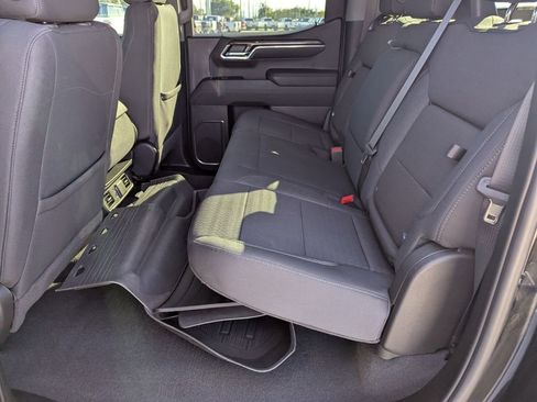 Used 2024 GMC Sierra 1500 Elevation image 17