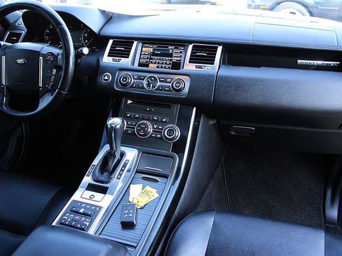Used 2013 Land Rover Range Rover Sport HSE AWD/4WD image 22