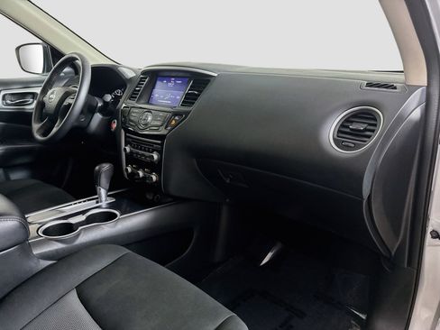 Used 2020 Nissan Pathfinder SV FWD image 30