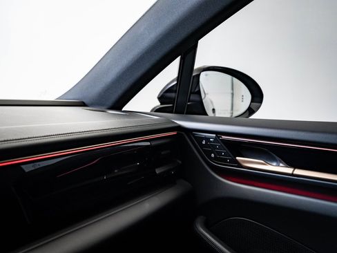 Certified 2024 Porsche Macan 4 Electric image 37