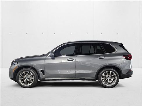Used 2026 BMW X5 xDrive40i w/ Climate Comfort Package image 8