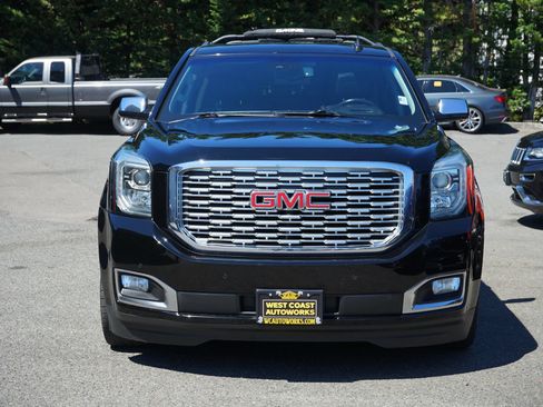 Used 2019 GMC Yukon XL Denali w/ Denali Ultimate Package AWD/4WD image 8