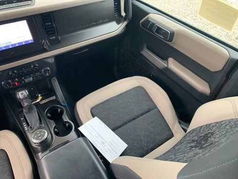 Used 2022 Ford Bronco Wildtrak AWD/4WD image 22