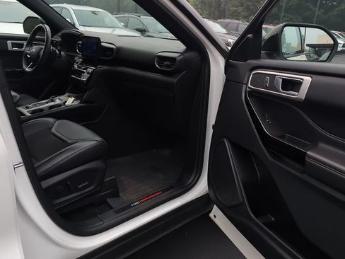 Used 2022 Ford Explorer ST AWD/4WD image 7