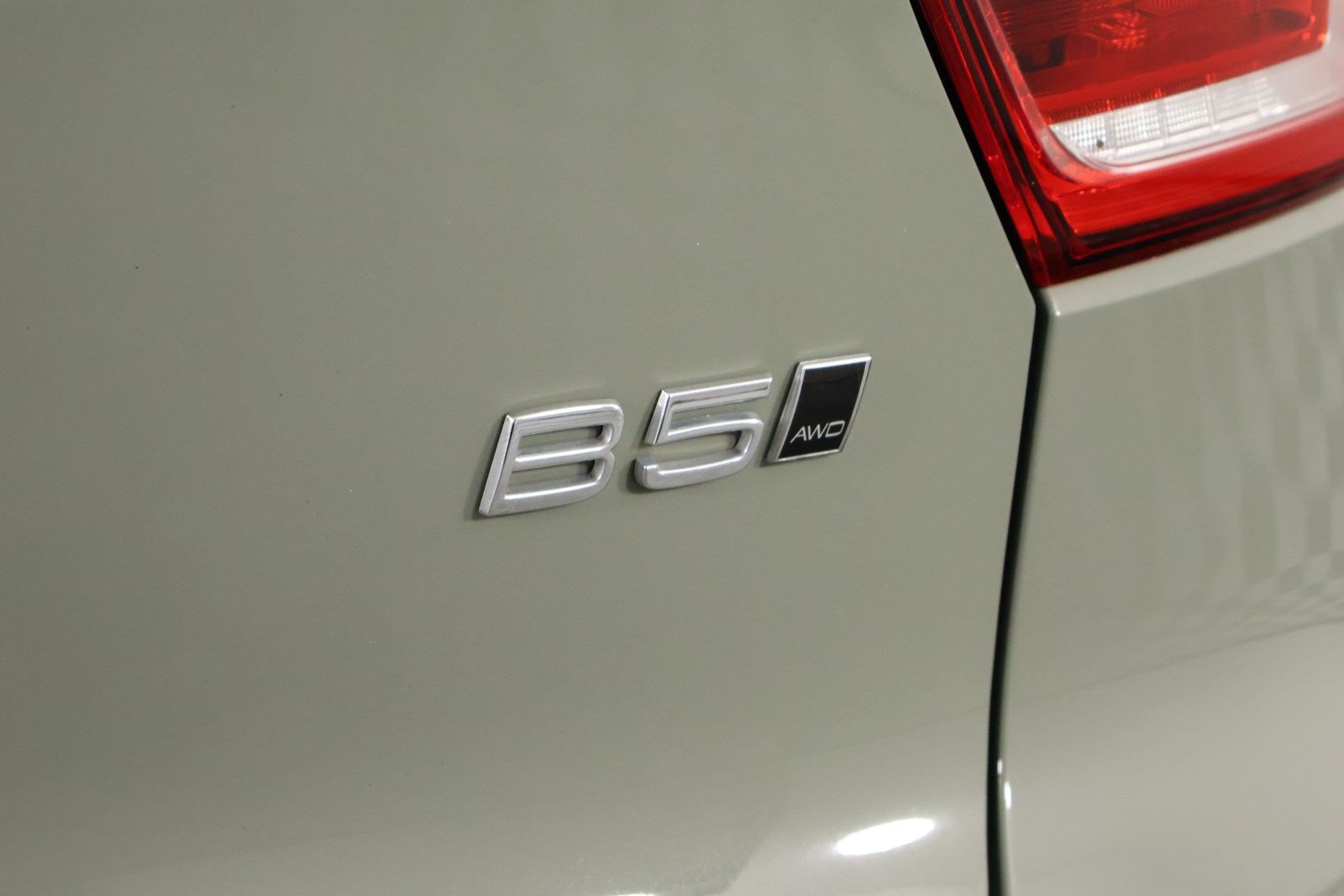 Used 2024 Volvo XC40 B5 Plus w/ Protection Package Premier AWD/4WD image 20