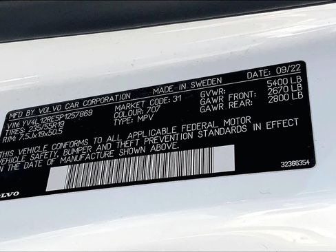 Used 2023 Volvo XC60 B5 Plus image 33