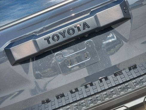 New 2026 Toyota 4Runner SR5 AWD/4WD image 6