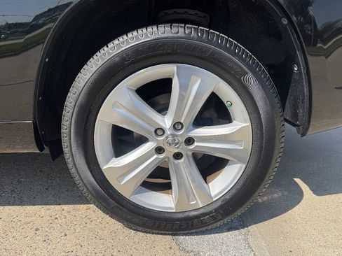 Used 2008 Toyota Highlander Limited AWD/4WD image 8
