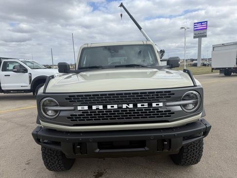 New 2025 Ford Bronco Badlands image 25
