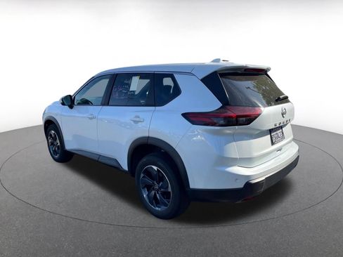 Used 2025 Nissan Rogue SV FWD image 5