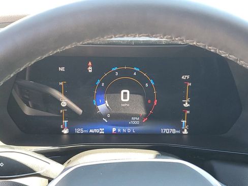 Used 2023 Chevrolet Colorado LT w/ LT Convenience Package III AWD/4WD image 11