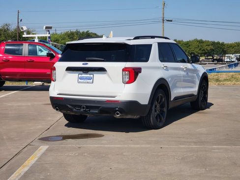 Certified 2024 Ford Explorer ST-Line w/ Class IV Trailer Tow Package RWD image 7