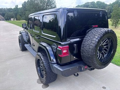 Used 2020 Jeep Wrangler Unlimited Sahara AWD/4WD image 3