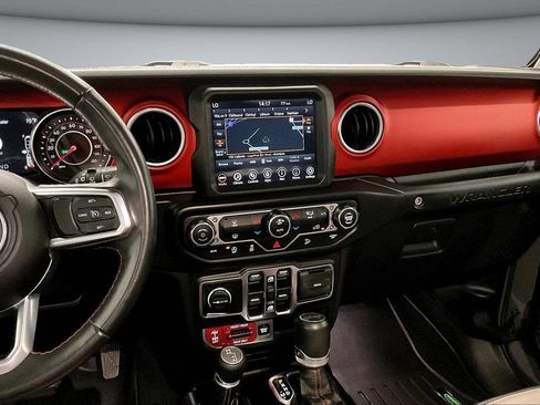 Used 2019 Jeep Wrangler Unlimited Rubicon AWD/4WD image 9