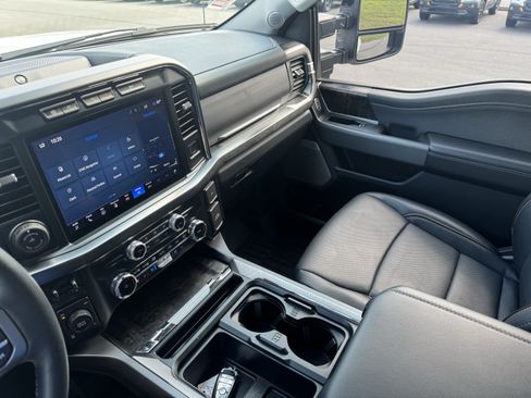 Used 2024 Ford F250 Lariat w/ Lariat Ultimate Package AWD/4WD image 22