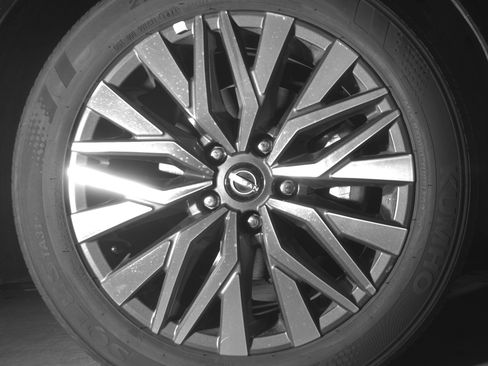 Used 2025 Nissan Altima 2.5 SV FWD image 13