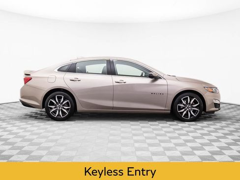 Used 2025 Chevrolet Malibu RS w/ LPO, Floor Liner Package image 6