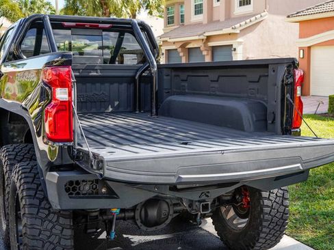 Used 2019 Chevrolet Silverado 1500 High Country w/ Technology Package AWD/4WD image 86