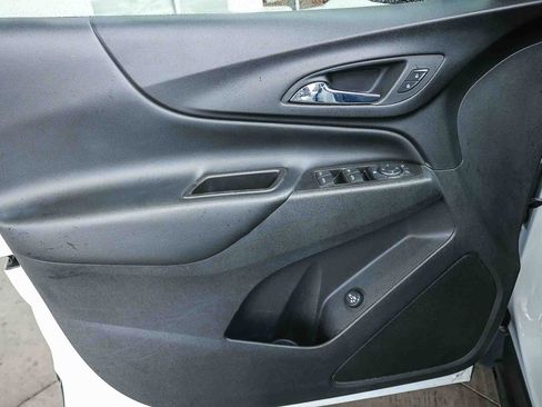 Used 2020 Chevrolet Equinox LT image 25