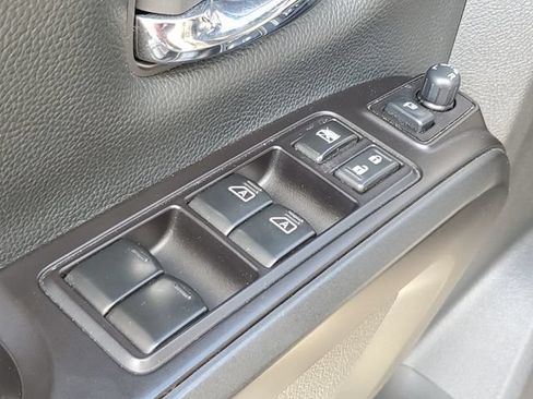 Used 2021 Nissan Titan PRO-4X w/ Pro-4x Convenience Package AWD/4WD image 21