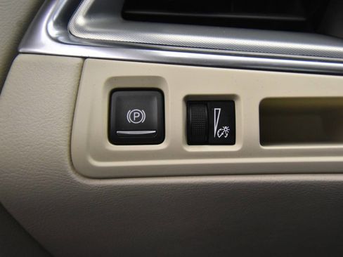 Used 2020 Cadillac XT5 Premium Luxury image 32