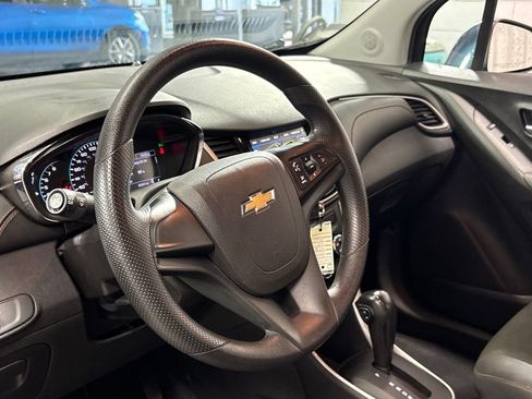 Used 2019 Chevrolet Trax LS FWD image 13