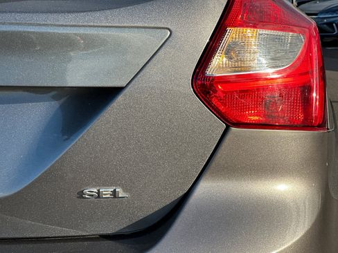 Used 2012 Ford Focus SEL image 29