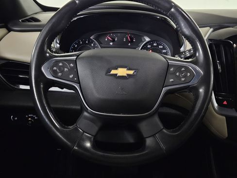 Used 2022 Chevrolet Traverse LT FWD image 10