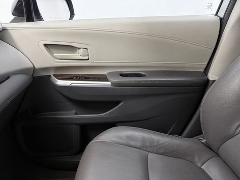 Used 2021 Toyota Sienna LE FWD image 24