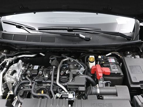 New 2026 Nissan Kicks SR w/ Cold Weather Package FWD image 27
