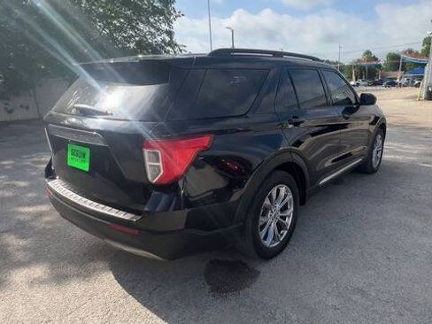 Used 2021 Ford Explorer XLT w/ Equipment Group 202A RWD image 8