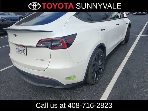 Used 2022 Tesla Model Y Performance AWD/4WD image 2