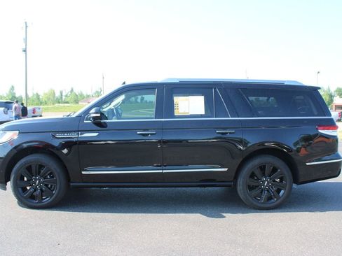 Used 2024 Lincoln Navigator L Reserve AWD/4WD image 6