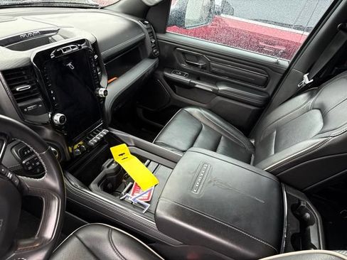 Used 2022 RAM 1500 Limited w/ Body-Colour Bumper Group AWD/4WD image 7