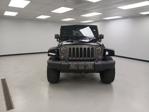 Used 2017 Jeep Wrangler Freedom Edition image 3