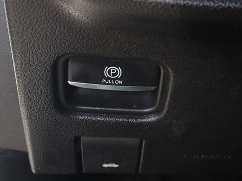 Used 2022 Jeep Grand Cherokee L Limited RWD image 23